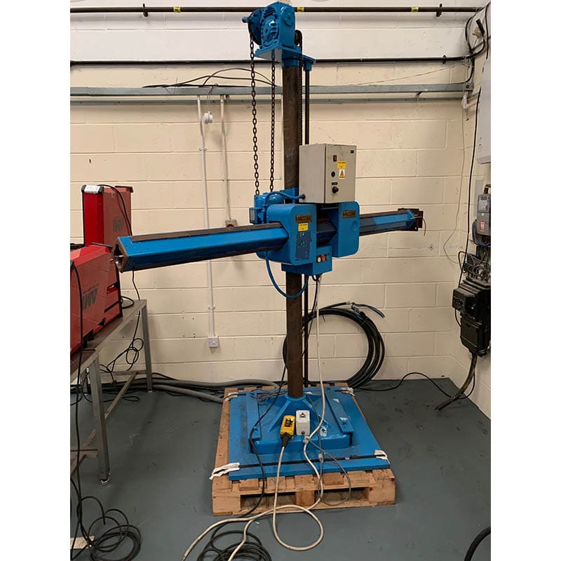 Macobe column & Boom